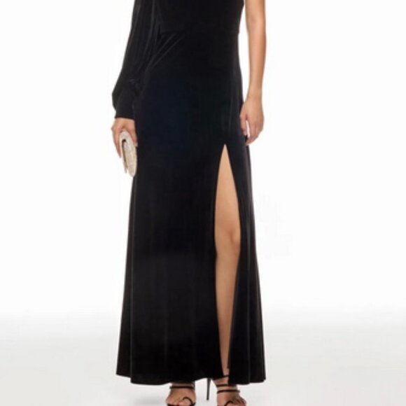 Jewel Badgley Mischka Black One-Shoulder Puff Sleeve Velvet Gown - Picture 2 of 6